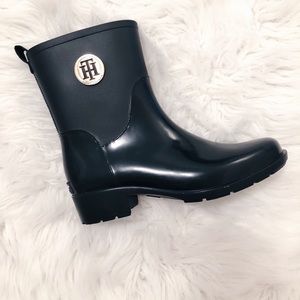 Tommy Hilfiger Rain Boots SIZE 8